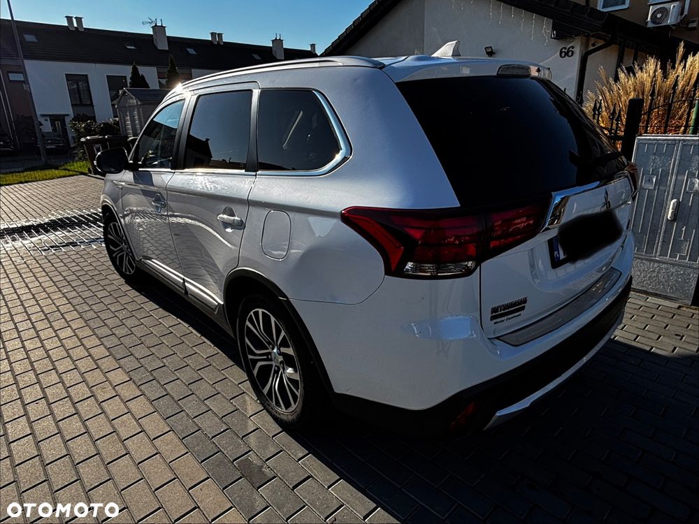 Mitsubishi Outlander 2.0 Intense + Navi 4WD CVT - 7