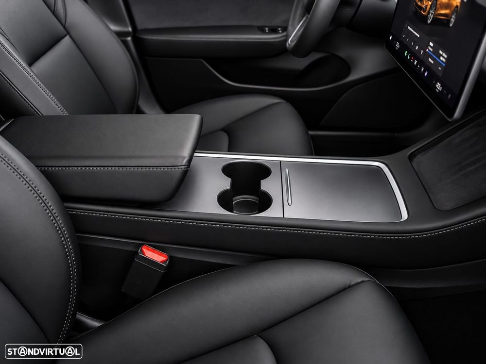 Tesla Model 3 Long-Range Dual Motor AWD - 32