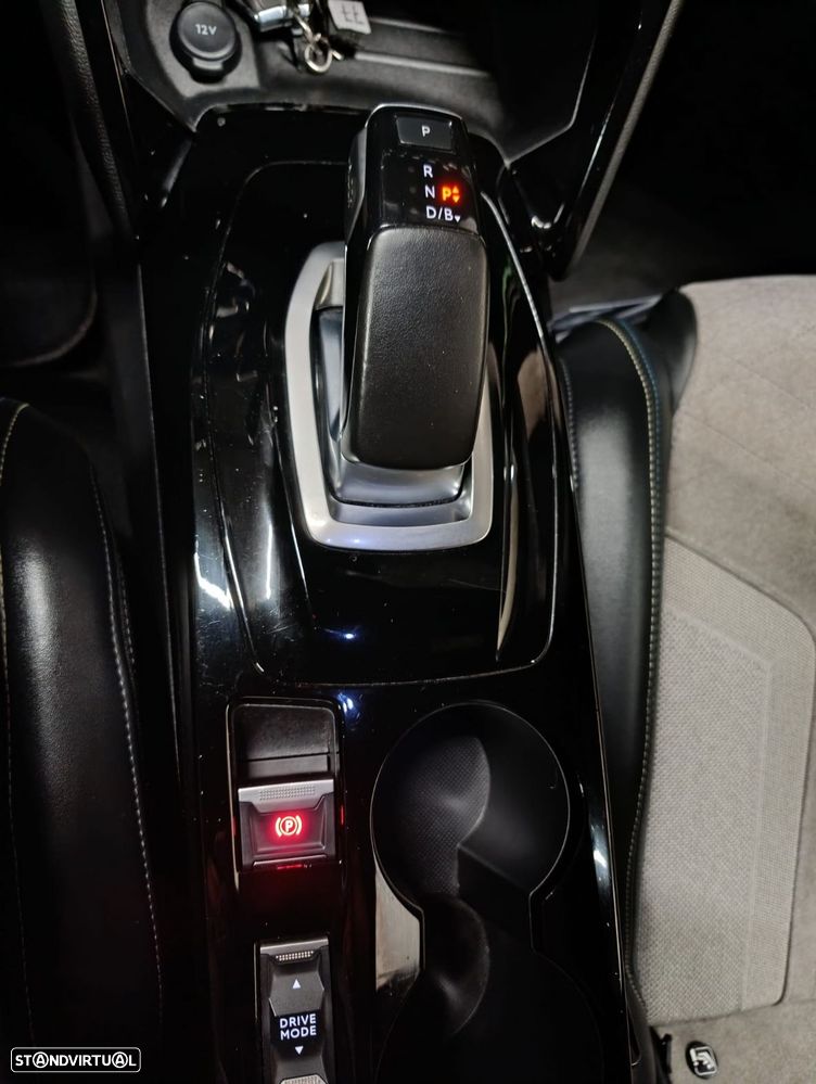 Peugeot e-2008 50 kWh GT Pack - 25