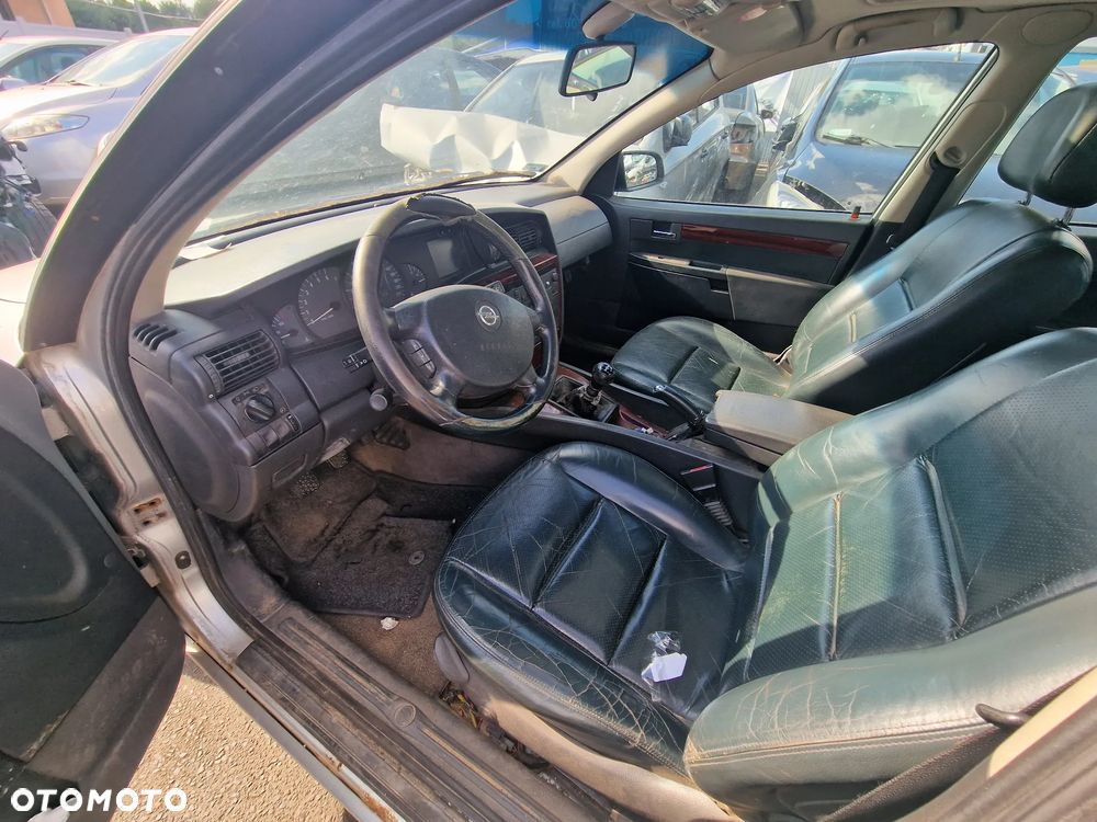 Opel Omega 2.5TD 2001r. 106KW Cały na części - 7