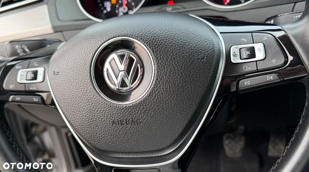 Volkswagen Passat 1.6 TDI BMT Comfortline - 29