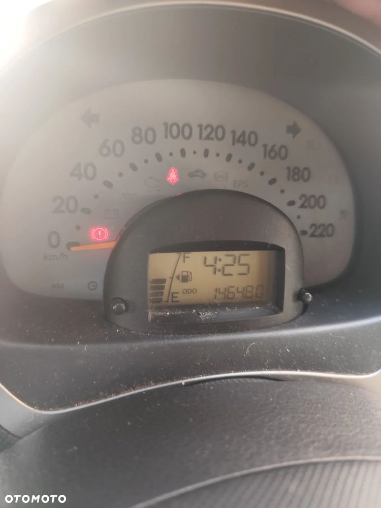 Daihatsu Sirion 1.3 - 9