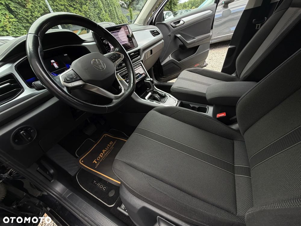 Volkswagen T-Roc - 18