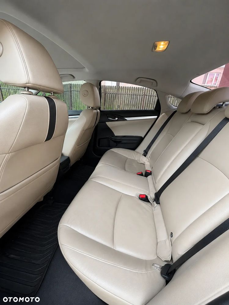 Honda Civic 1.5 T Executive CVT - 9