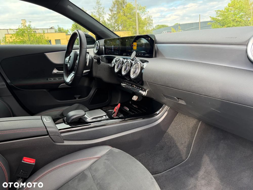 Mercedes-Benz Klasa A 200 4-Matic AMG Line 8G-DCT - 28