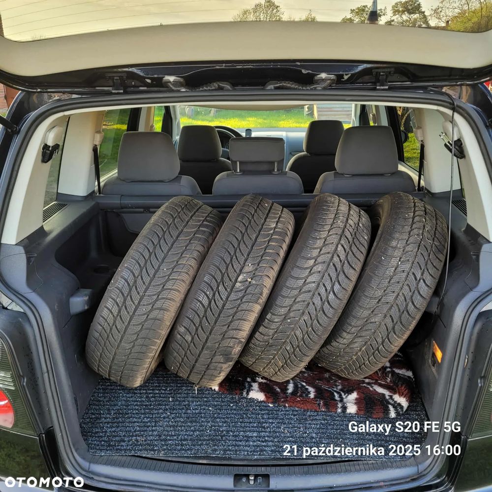 Volkswagen Touran 1.9 TDI DPF Blue Motion Freestyle - 5