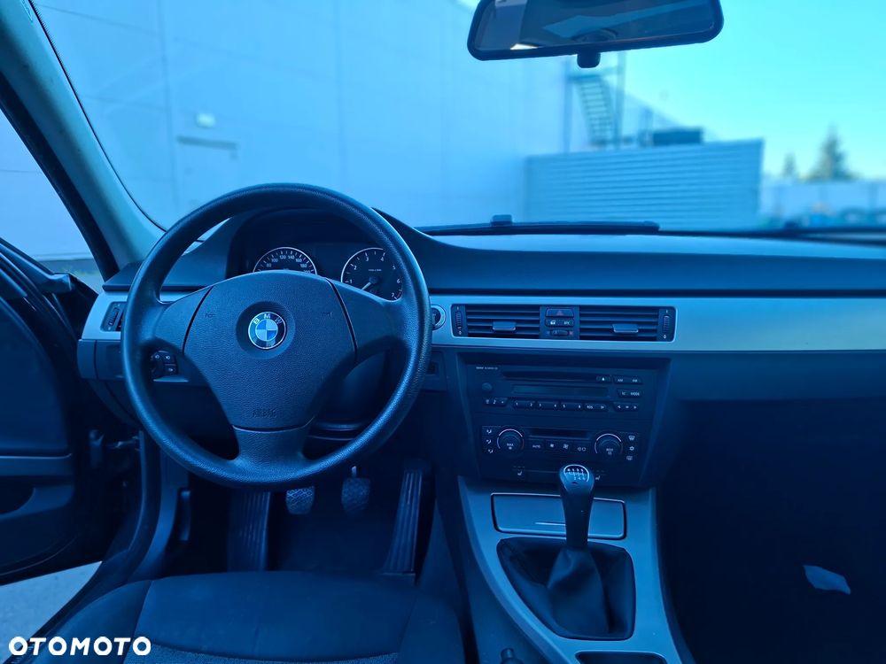 BMW Seria 3 - 11