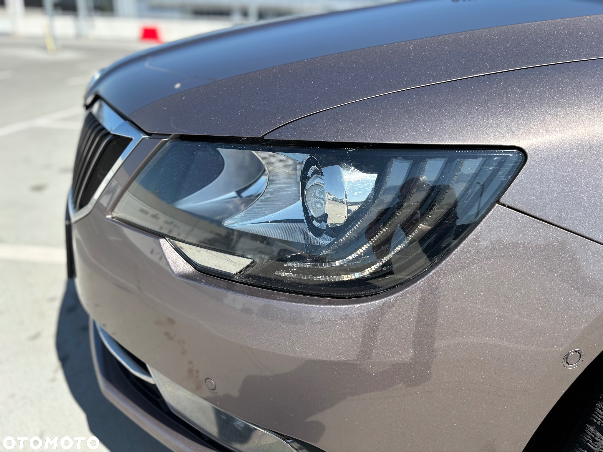 Skoda Superb 2.0 TDI Elegance DSG - 14
