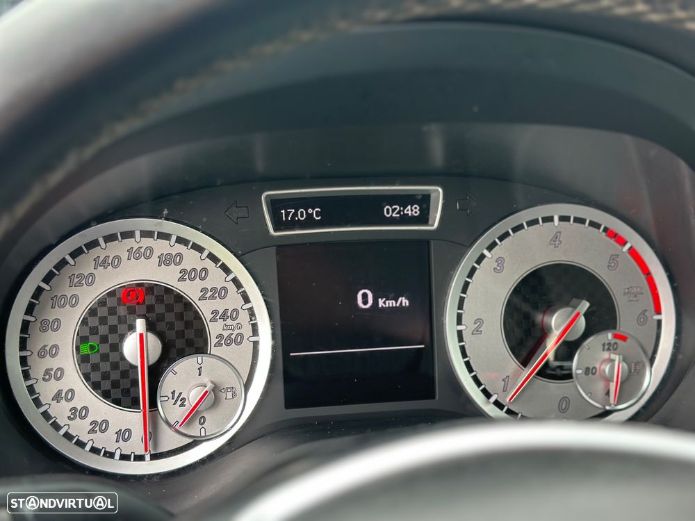 Mercedes-Benz A 180 CDI (BlueEFFICIENCY) Urban - 12