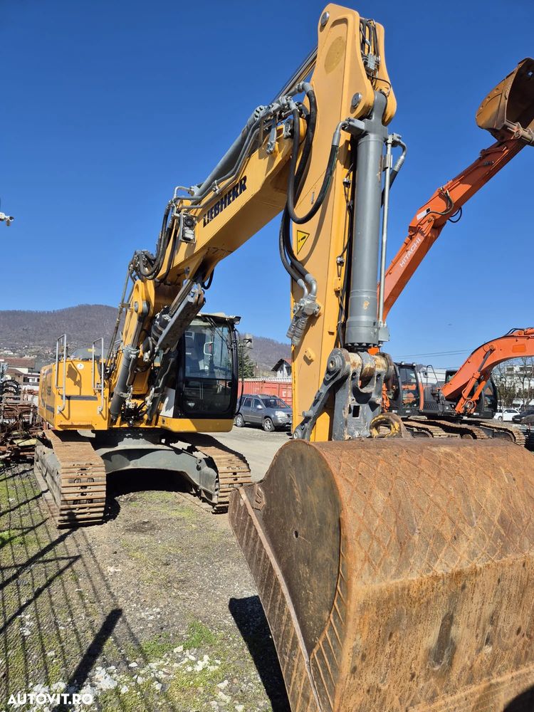 Liebherr R922 NLC - 5