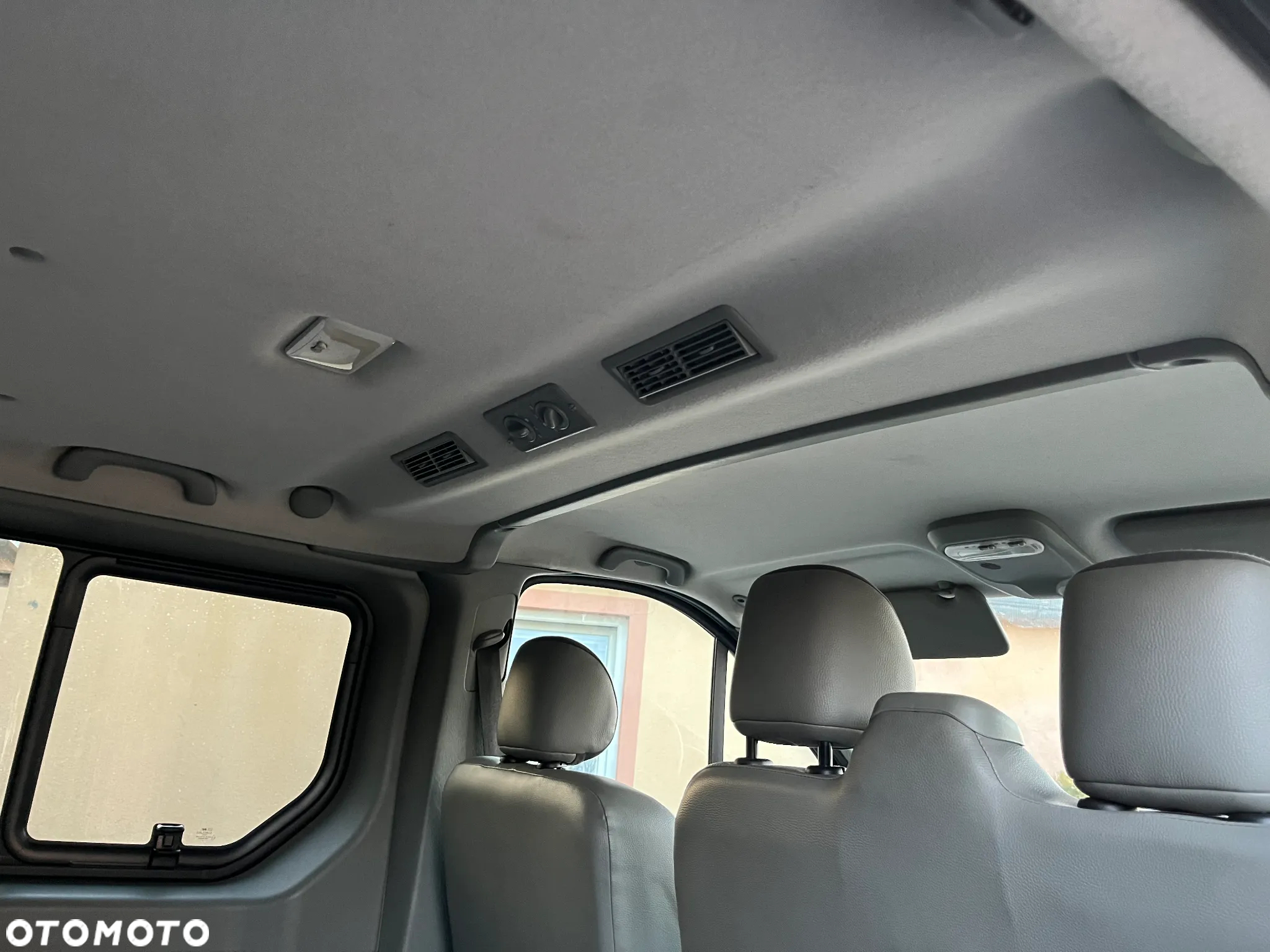 Opel Vivaro 2.0 CDTI L2H1 Easytronic Life Cosmo - 14
