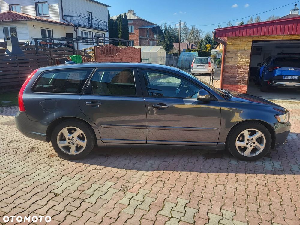 Volvo V50 D2 Momentum - 5