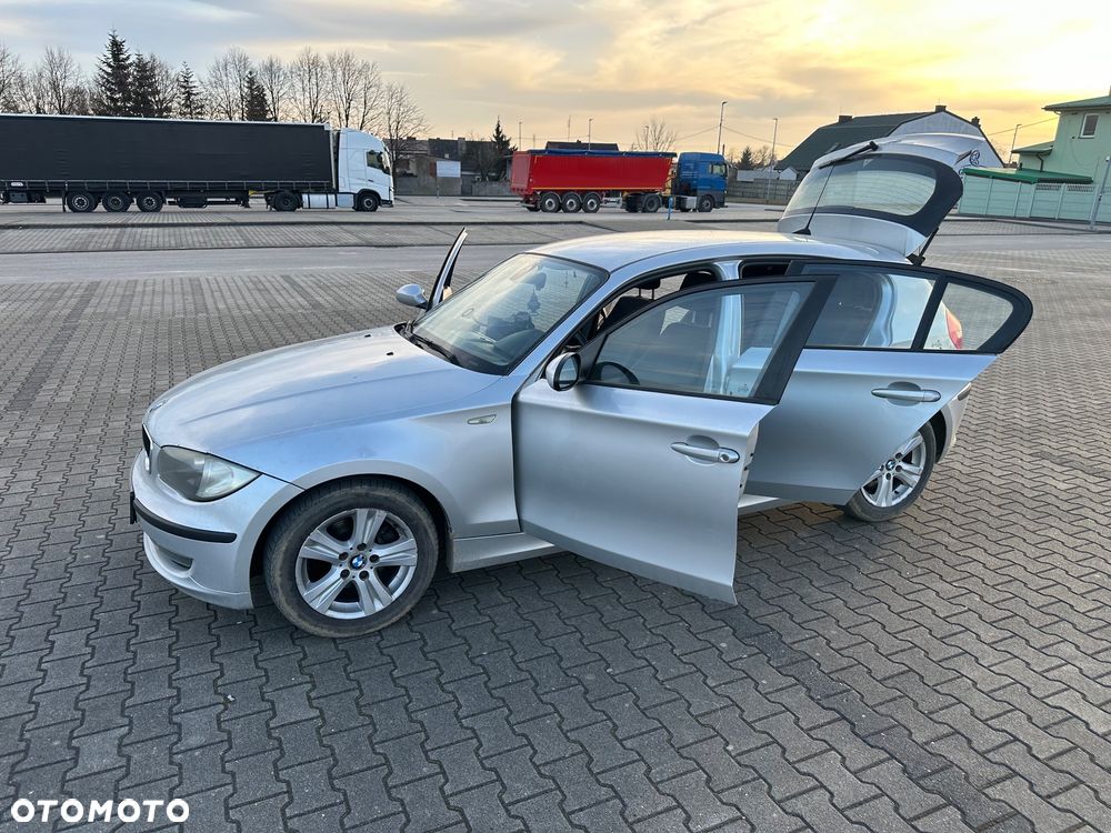 BMW Seria 1 118d DPF - 16