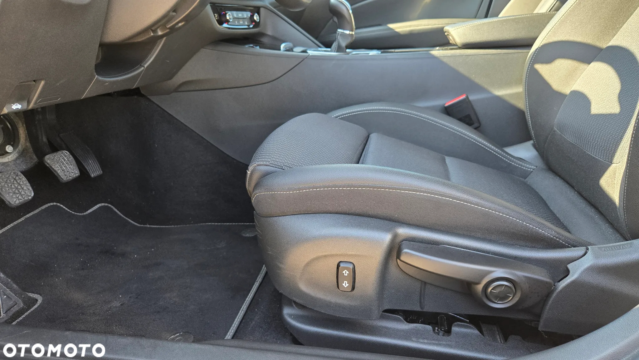 Opel Insignia 1.6 CDTI Innovation S&S - 13