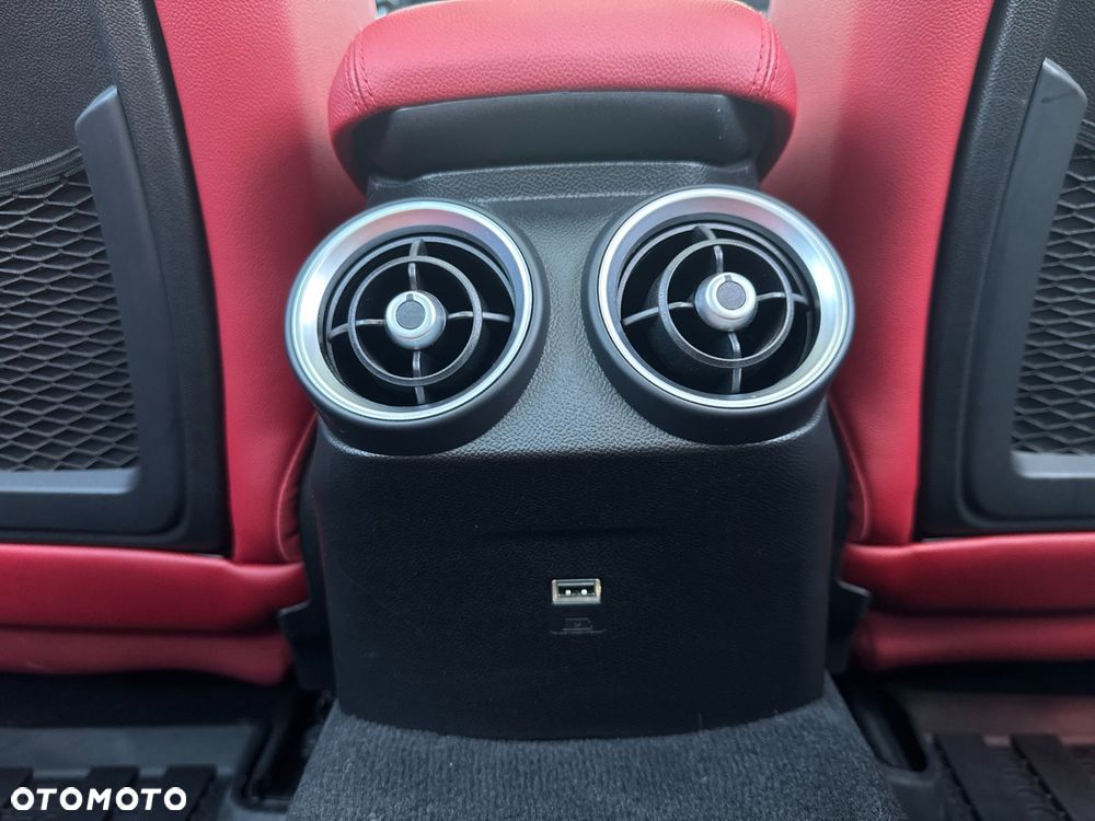 Alfa Romeo Giulia 2.0 Turbo TI Q4 - 31