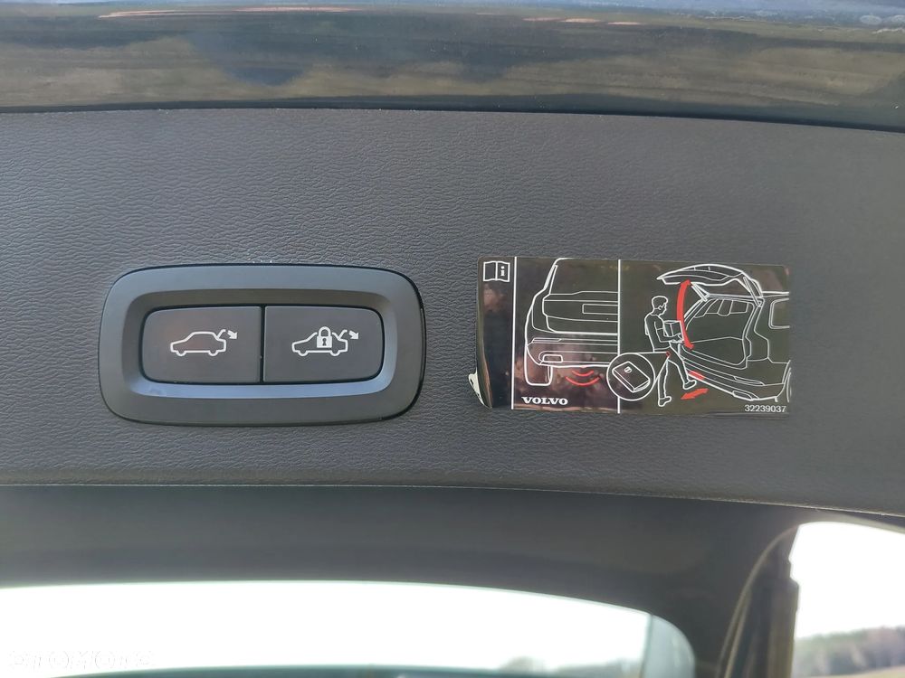 Volvo XC 40 T2 Essential - 8