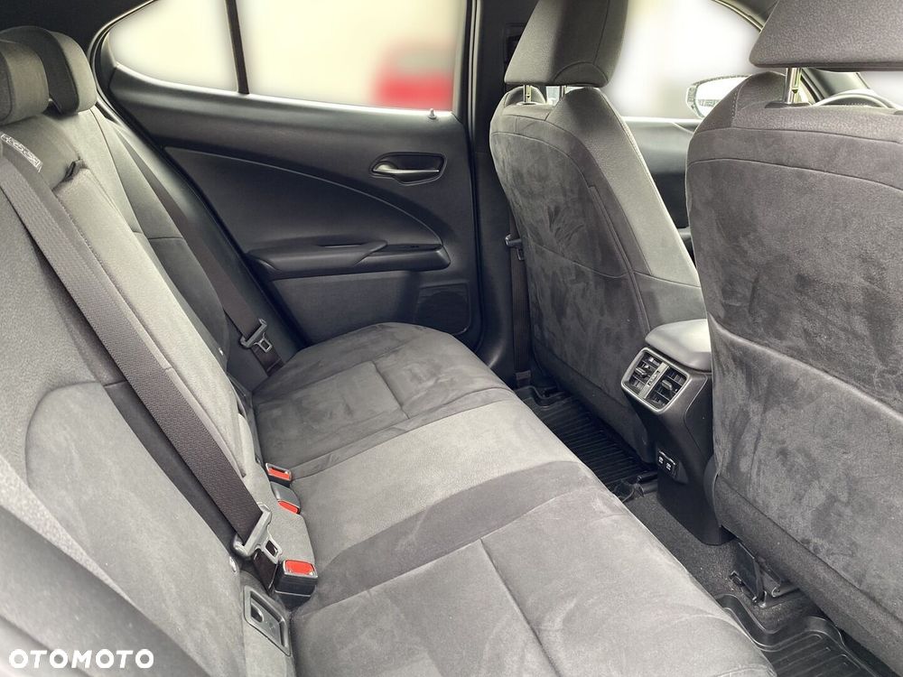 Lexus UX - 14