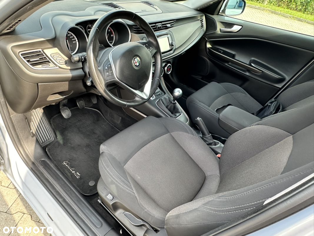 Alfa Romeo Giulietta 2.0 JTDM Distinctive - 21