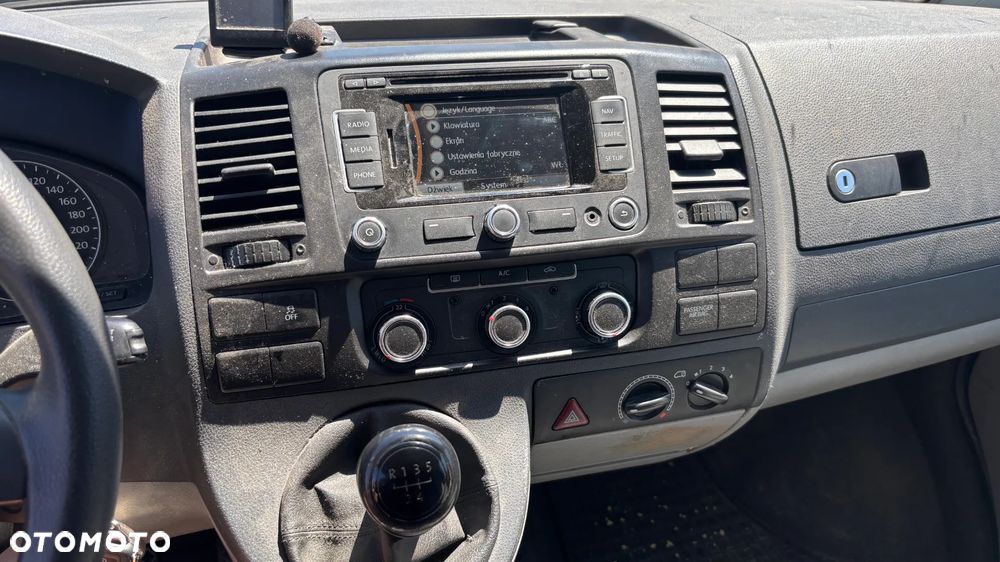 Volkswagen Transporter Caravelle Edition - 17