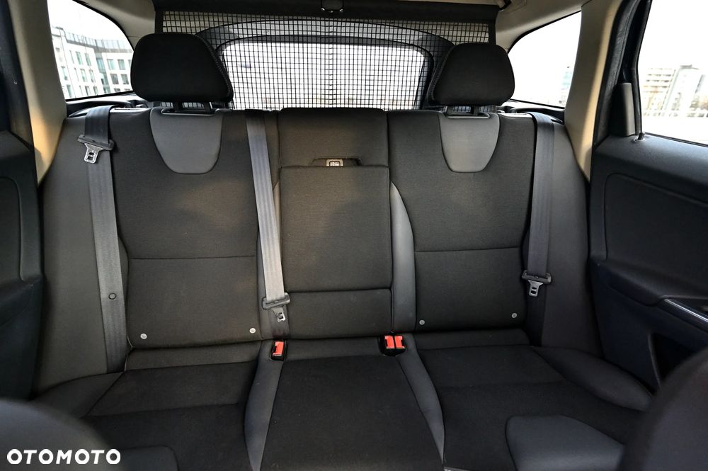 Volvo XC 60 D4 Momentum - 27