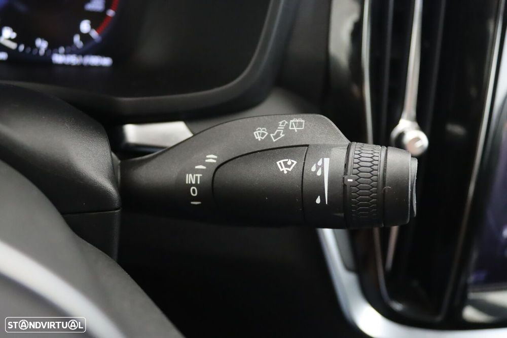 Volvo V60 2.0 D3 Momentum - 14