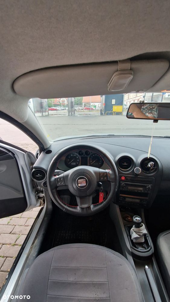 Seat Ibiza 1.4 16V Reference - 13