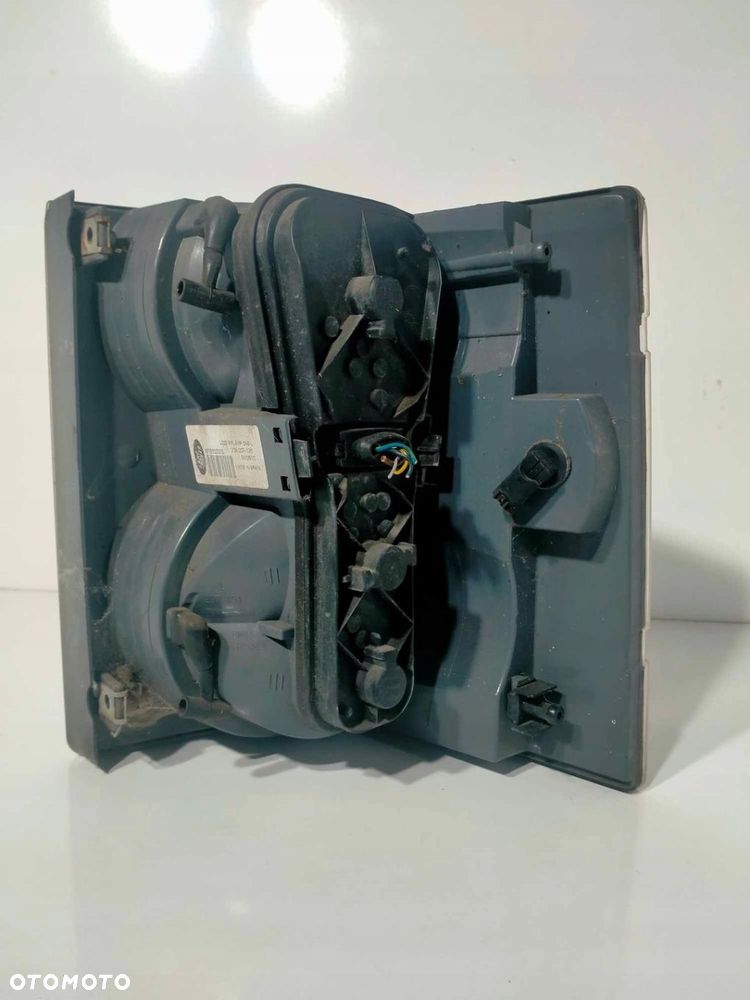 LAMPA LEWA TYLNA LAND ROVER RANGE ROVER III L322 02-12 - 2