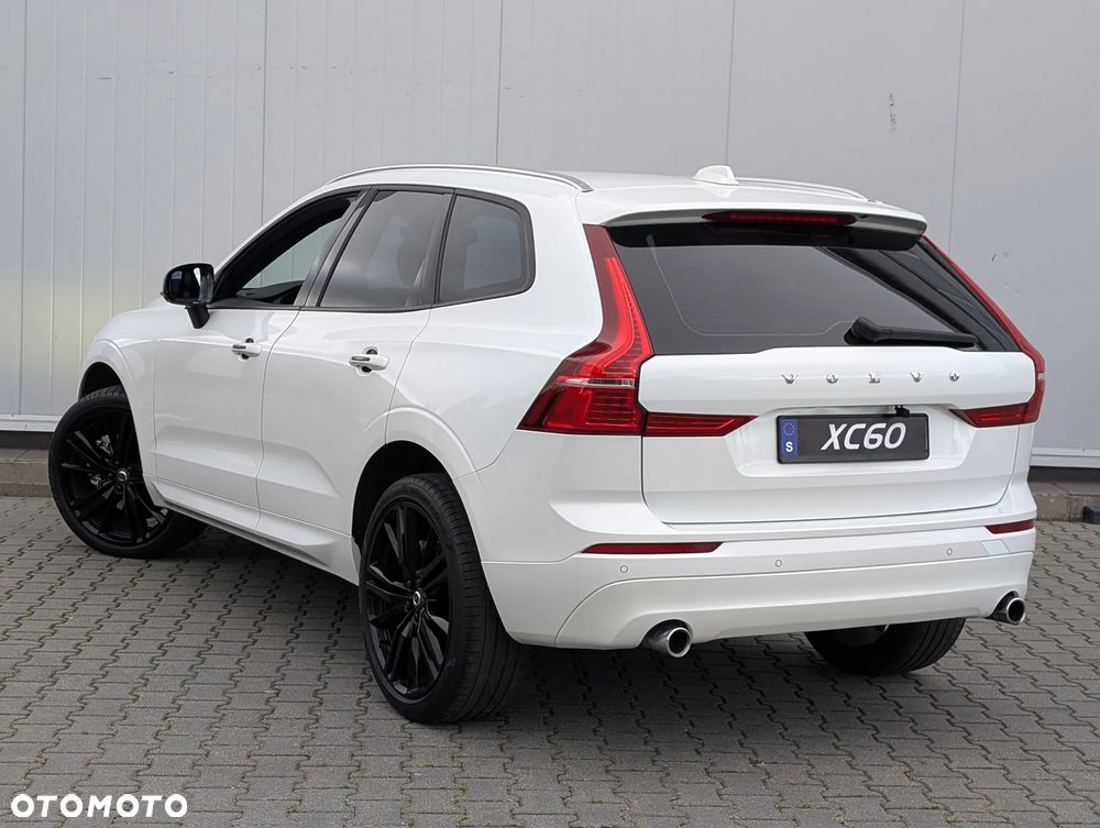 Volvo XC 60 D5 AWD Momentum - 9