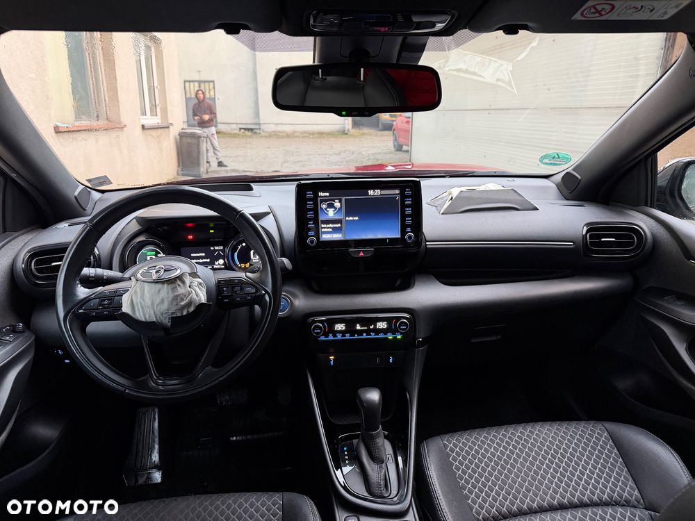 Toyota Yaris 1.5 VVT-i Style - 6