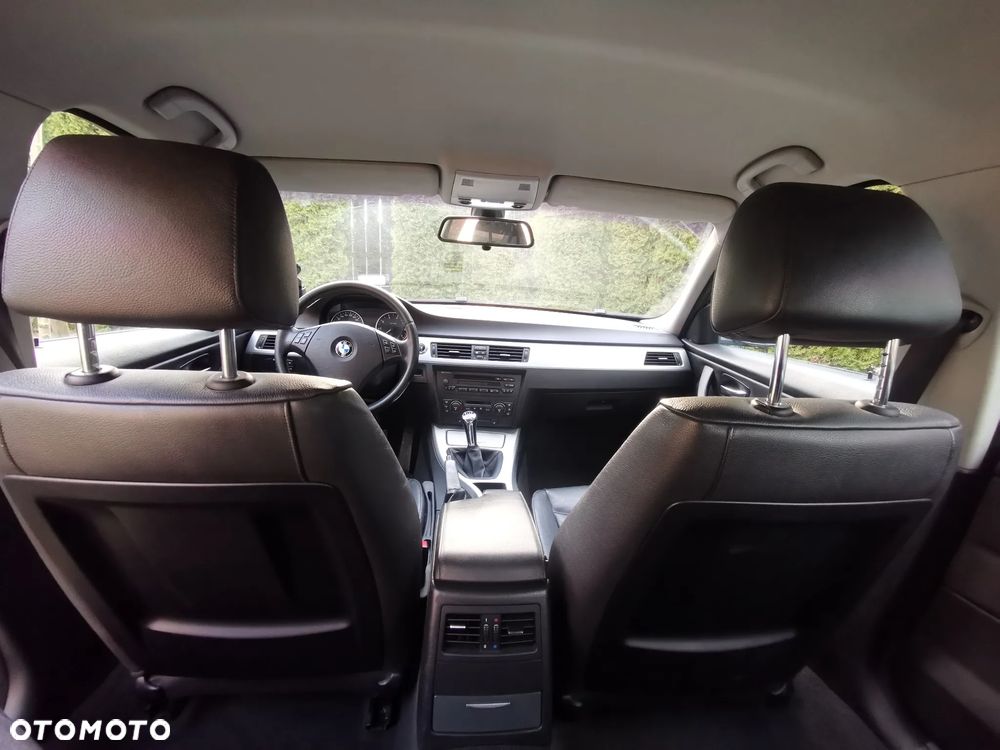 BMW Seria 3 - 27