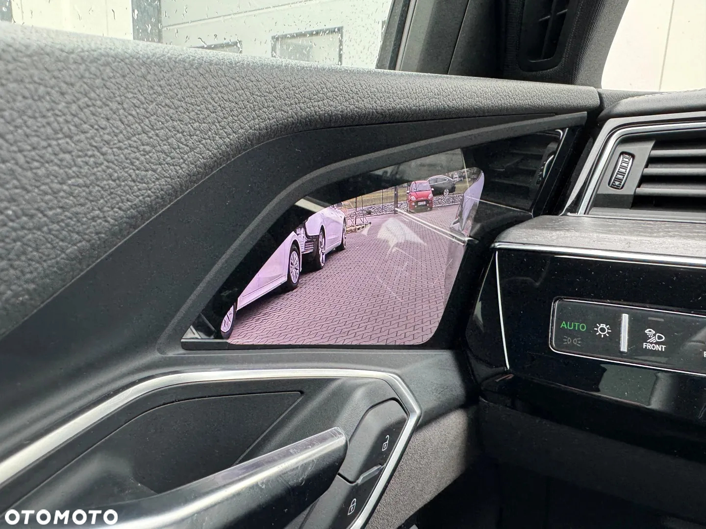 Audi e-tron 55 Quattro - 10
