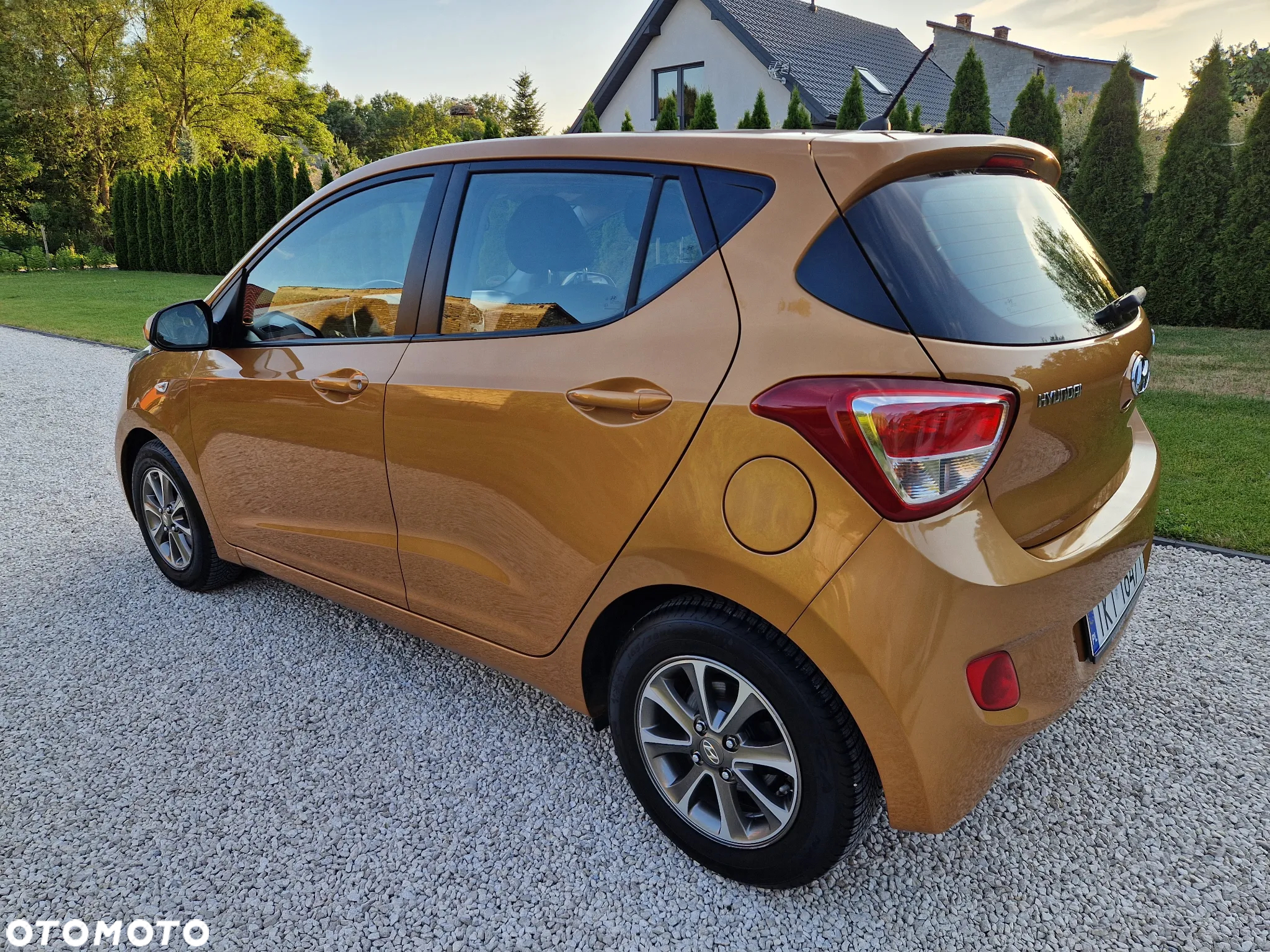Hyundai i10 1.0 Fifa World Cup Edition - 14