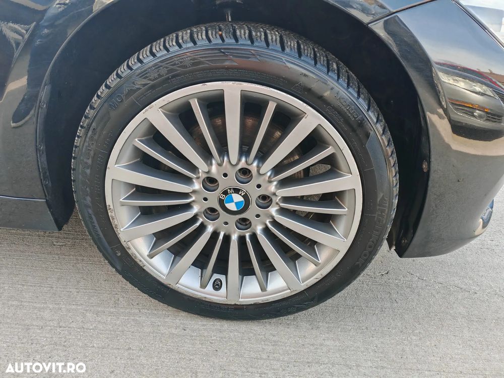 BMW Seria 3 320d Aut. Luxury Line - 9