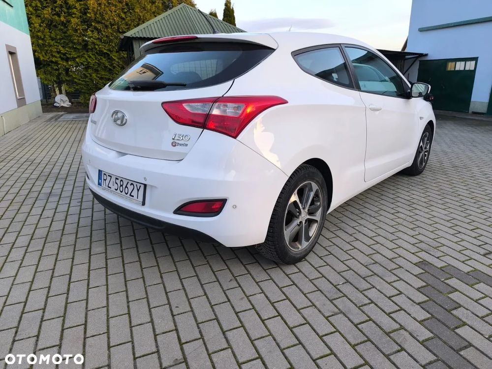 Hyundai i30 1.6 CRDi Comfort DCT - 9