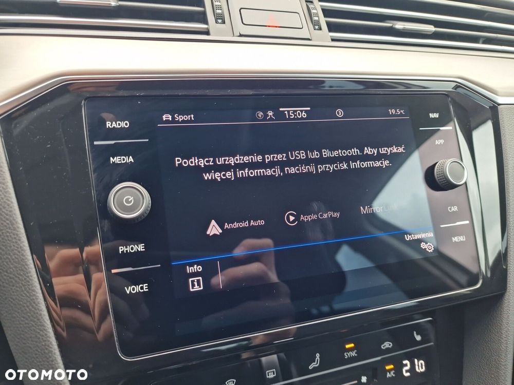 Volkswagen Passat - 36