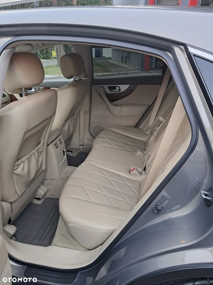 Infiniti QX70 3.0d S Premium - 12