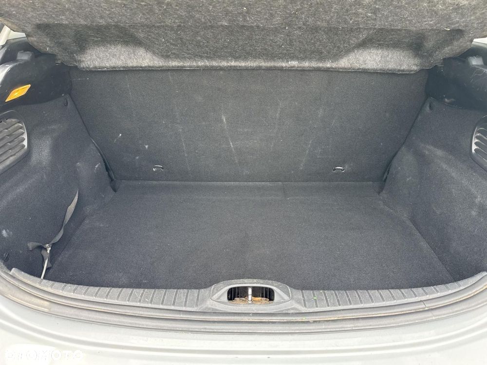 Peugeot 208 1.4 HDi Access - 21