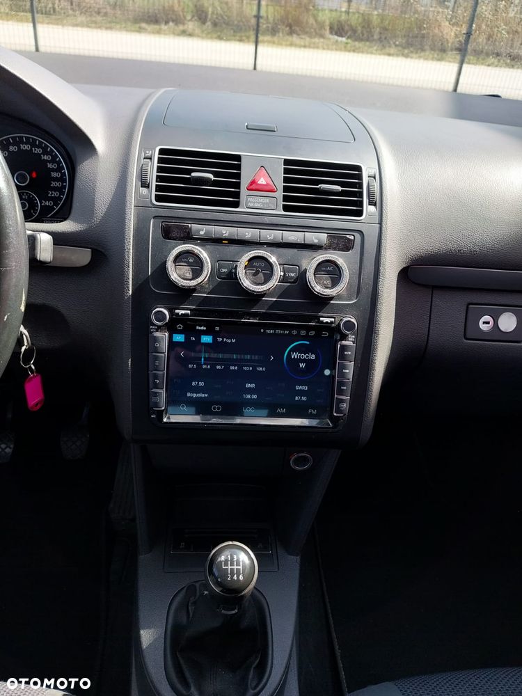 Volkswagen Touran - 18