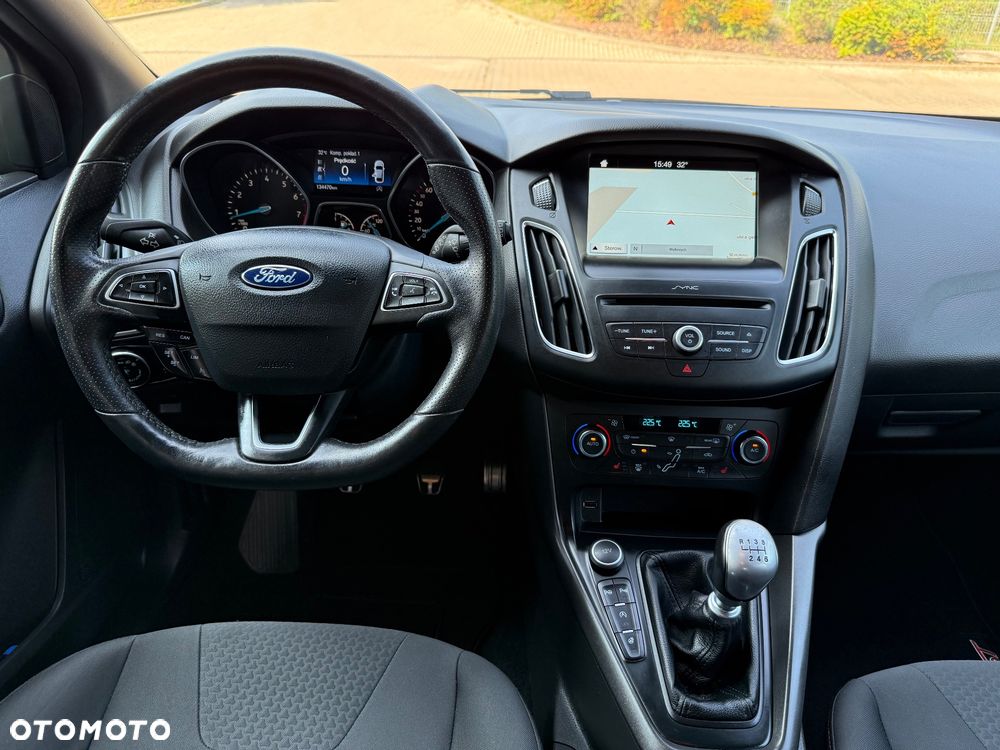 Ford Focus 1.5 EcoBoost STart-Stopp-System ST-LINE - 14