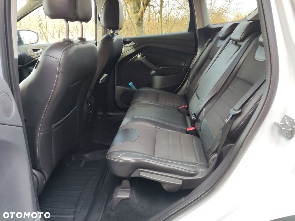 Ford Kuga - 8