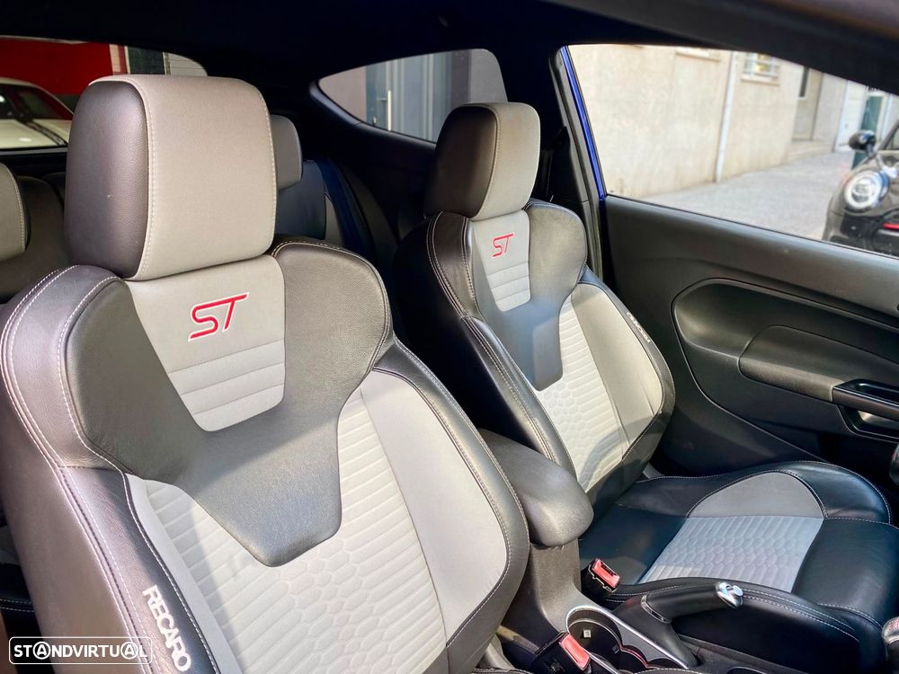 Ford Fiesta 1.6 T ST - 19
