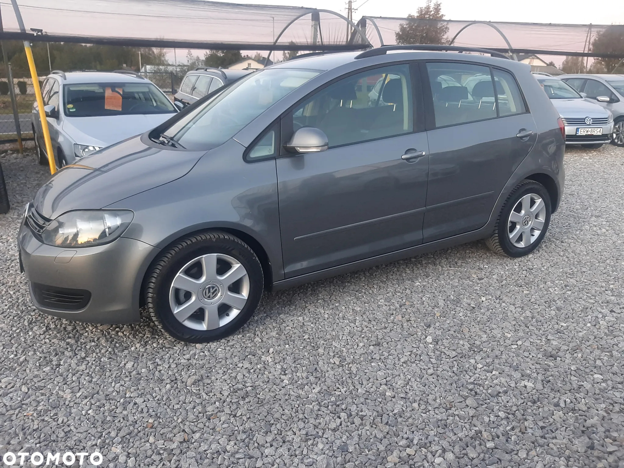 Volkswagen Golf Plus 1.6 TDI BlueMot Comfortline - 6