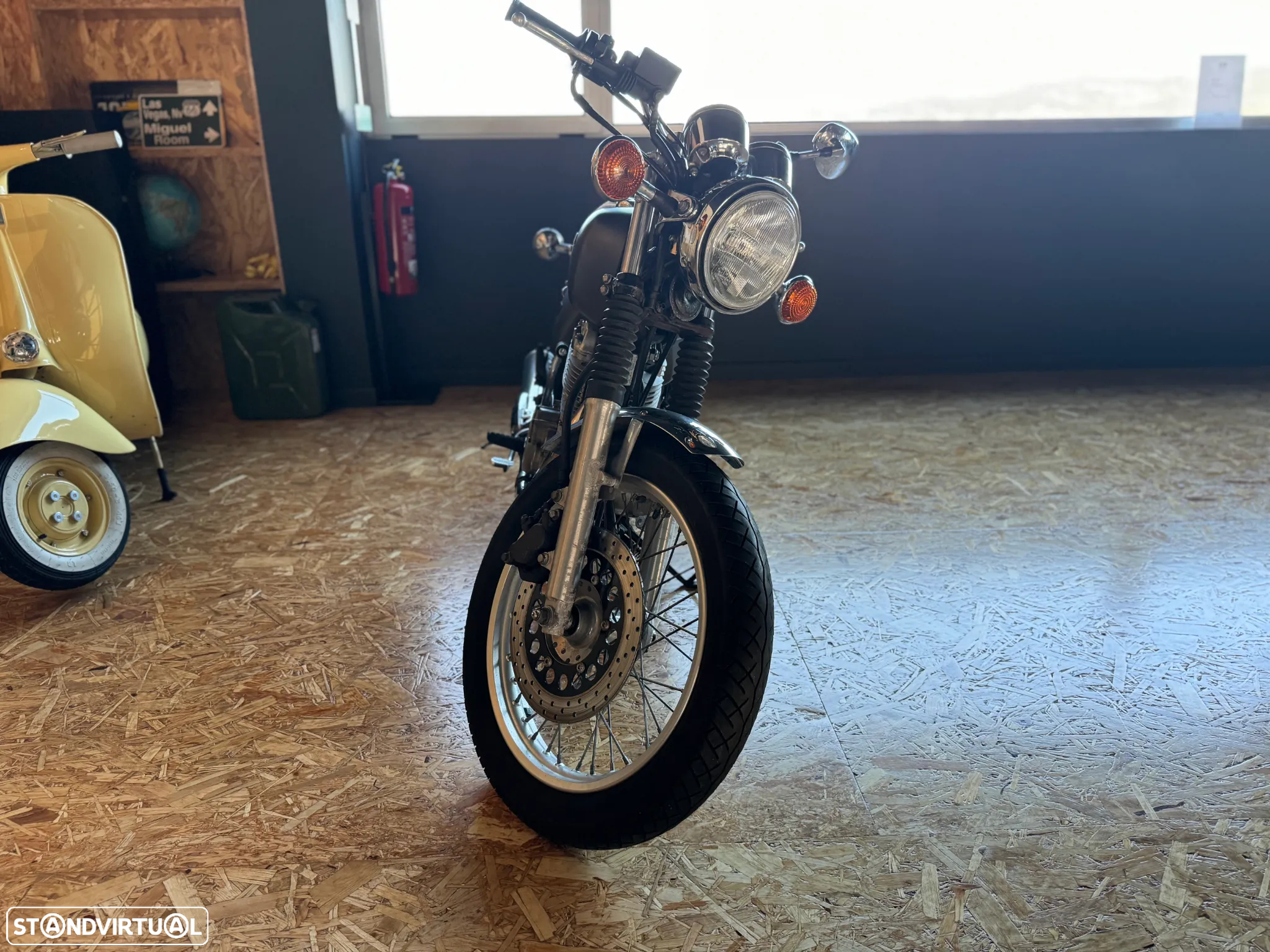 Yamaha SR 400 - 3