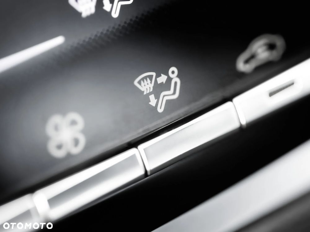 Toyota Corolla 2.0 Hybrid Style - 26