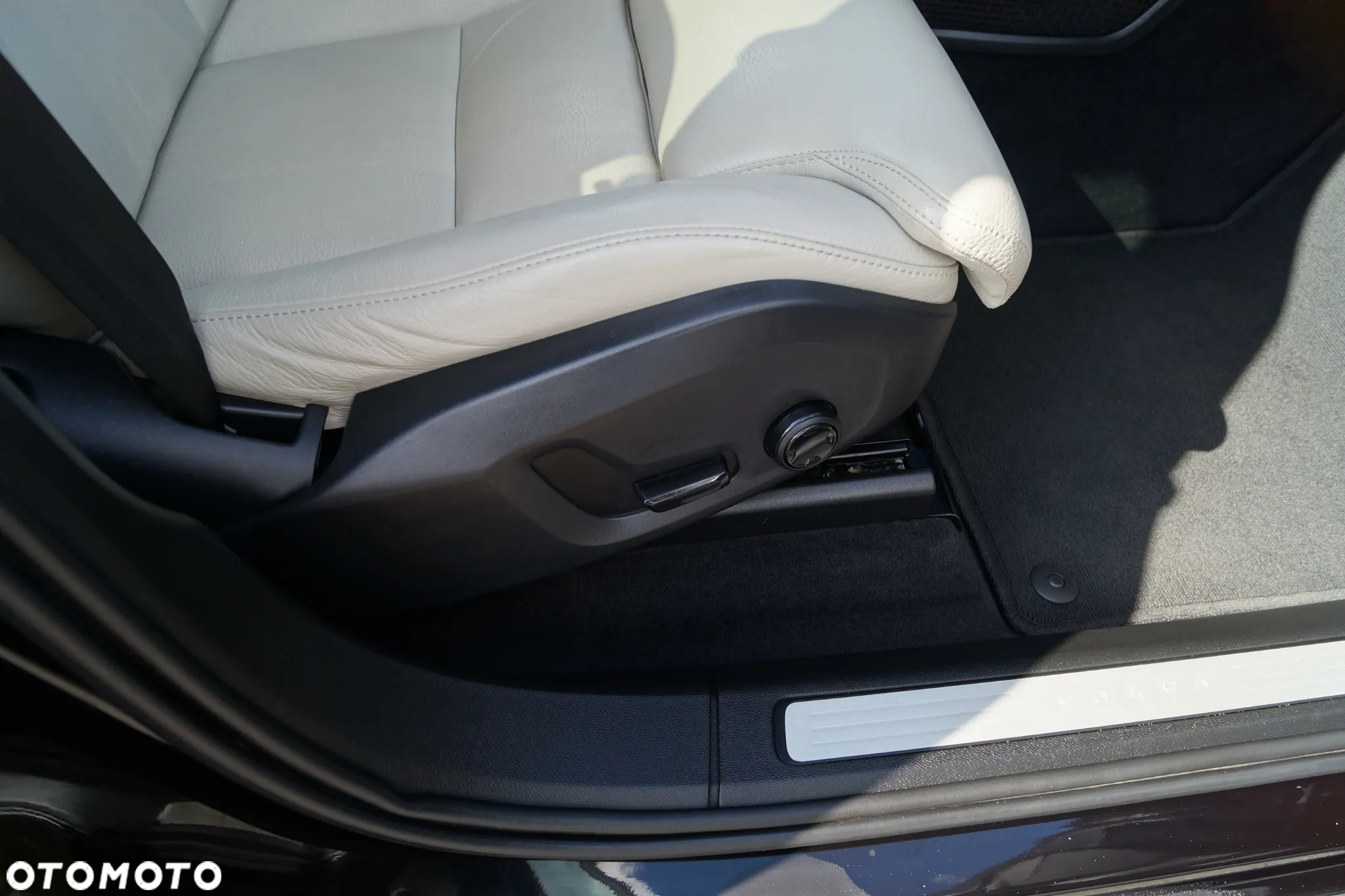 Volvo XC 60 D4 Inscription - 20