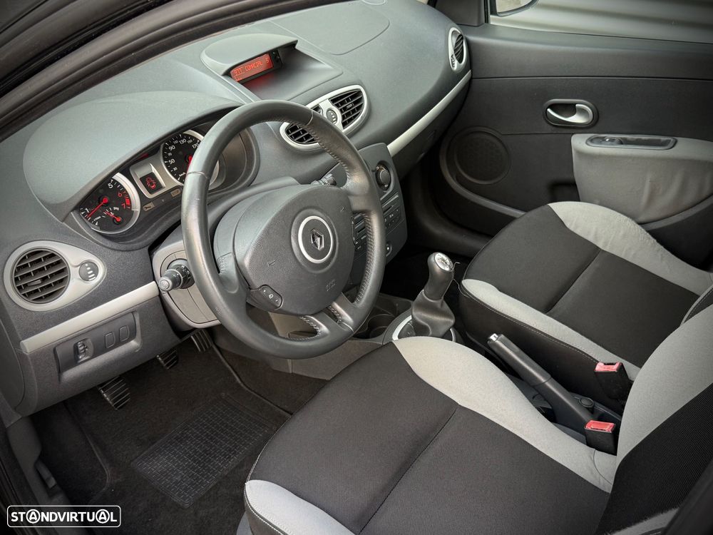 Renault Clio 1.2 16V Dynamique S - 7