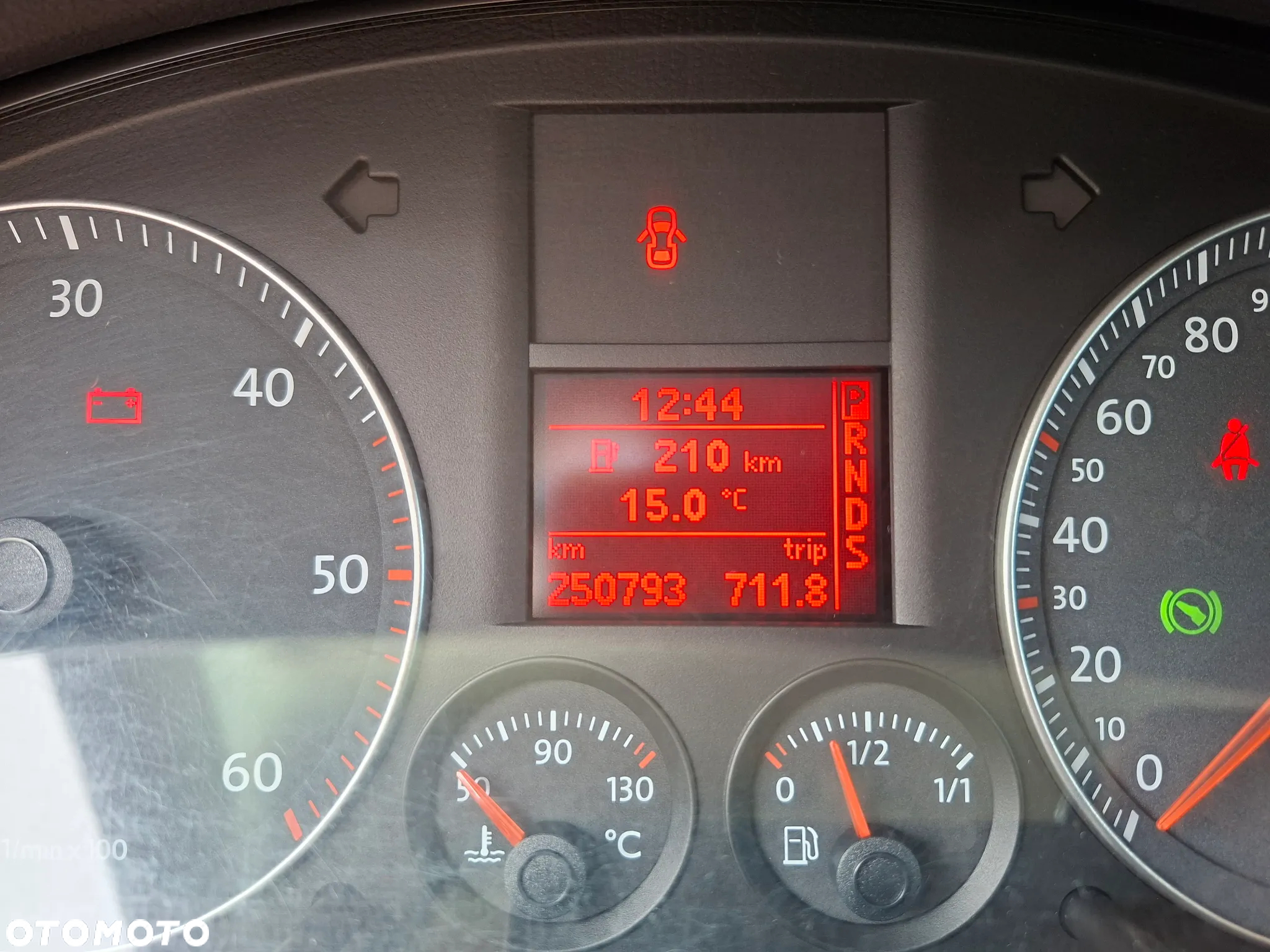 Volkswagen Touran 1.9 TDI DSG Trendline - 12