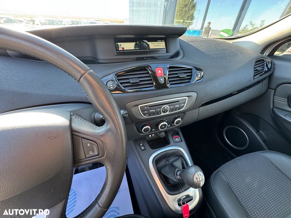 Renault Scenic 1.9dCi Privilege - 27