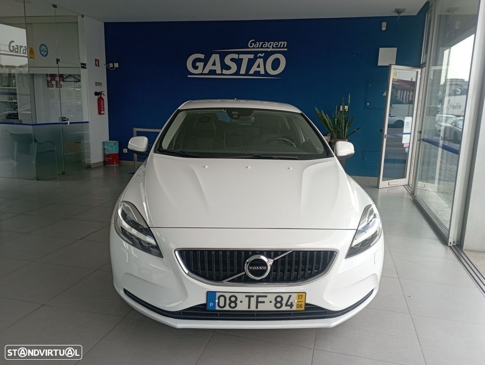 Volvo V40 2.0 D2 Momentum - 3