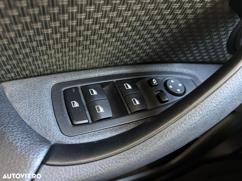 BMW X1 xDrive25e AT PHEV - 33